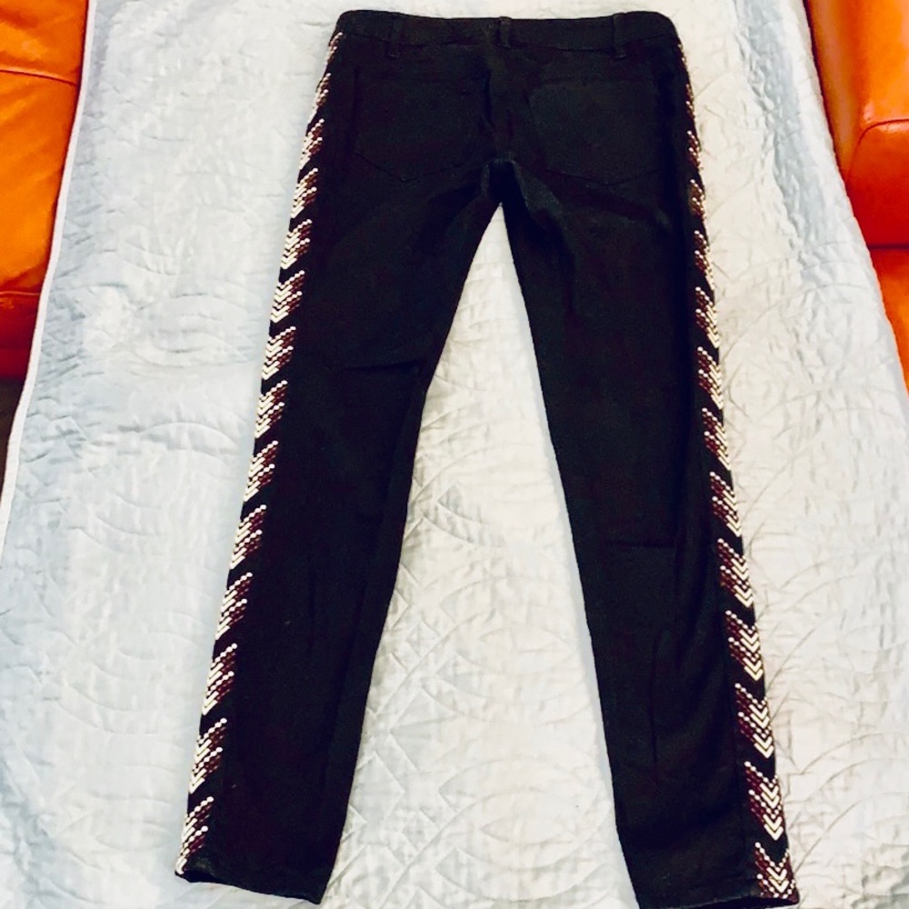 Forever 21 Aztec Geometric Boho Embroidered Black Denim Skinny Jeans.